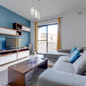 https://harbour-views-apart-in-a-prime-location.hotelssaintjulians.com