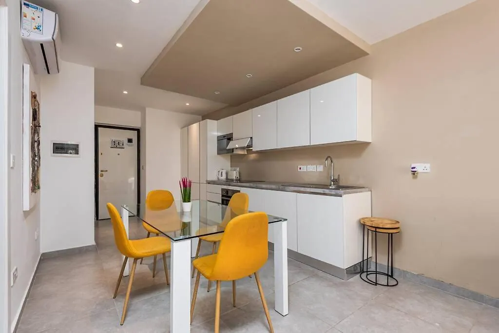 Sliema Smart Seaview Apartment 0*,